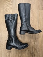 JONES THE BOOTMAKER CHARM