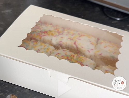 Old fashioned school cake - old,