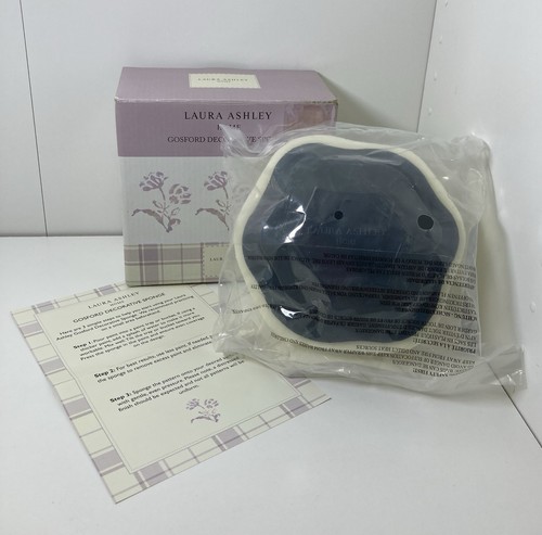 Laura ashley gosford - laura,