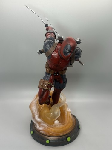 Deadpool statue pvc diorama - statue,