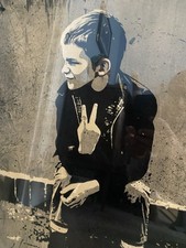 Rourke Van Dal  Craig Everett