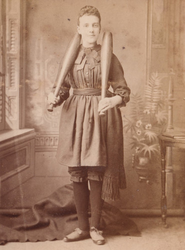 Victorian cabinet card photo - cabinet,