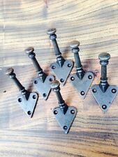 6 x CAST IRON  ART & CRAFTS CHARLES VOYSEY STYLE WALL HOOKS / COAT HOOKS