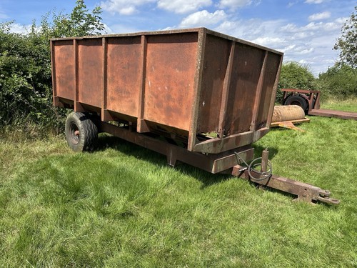 Ton tractor tipping trailer - ton,