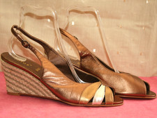 NEW, UNWORN, LOTUS PLUS WEDGE HEEL, SIZE 7, BRONZY GOLD LEATHER SHOES, SANDALS