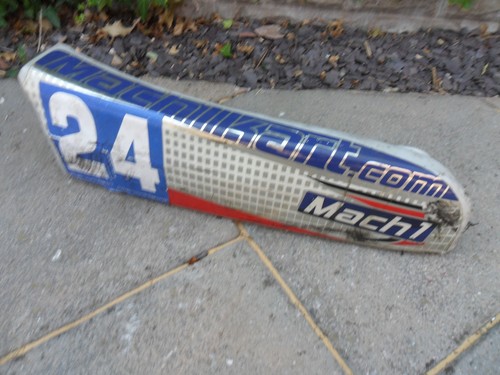 Mach kart side - 1, pod