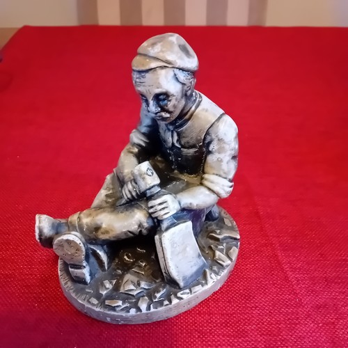 Figurine stone mason - a,