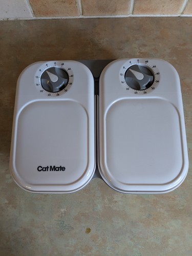 Cat mate meal - automatic, pet