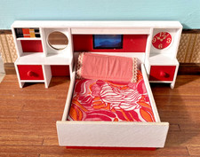 VINTAGE LUNDBY DOLLSHOUSE