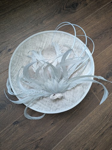 Pale silver grey - pale,