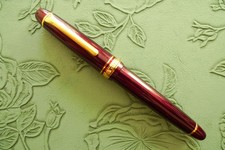 Sailor 1911 shining purple fountain pen 14K 585 gold H-F nib, ink converter