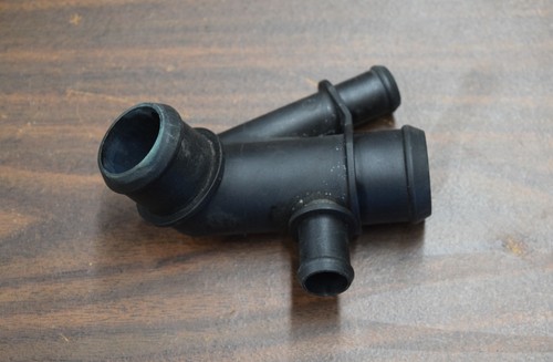 Coolant pipe junction - coolant, land