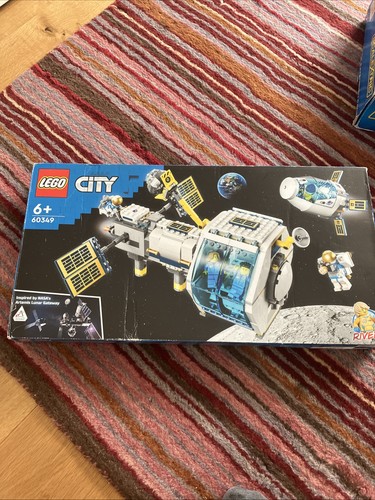 Lego city lunar - city:,