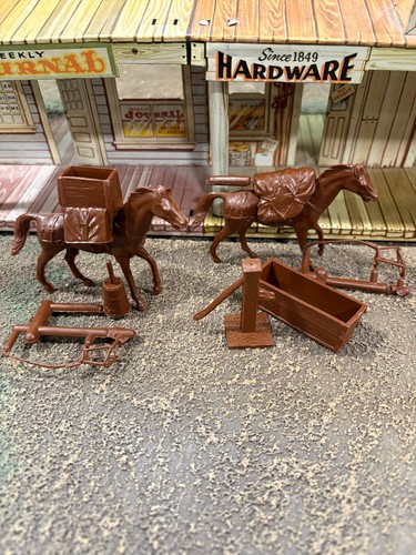 Marx pack horses - pack,