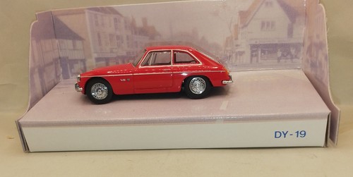 Dinky 1973 mgbgt - v8, 1:43