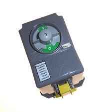 LEWDEN PD16/300 16 Amp 3 Pin Metal Clad Interlocked Switch Socket Outlet 16A 