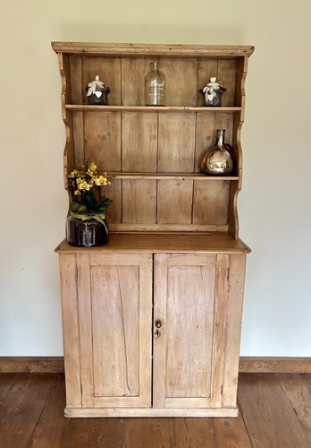 Victorian pine dresser - a,