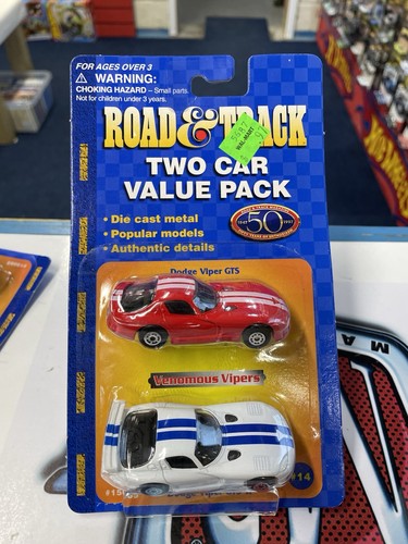 Maisto road and track - maisto, two