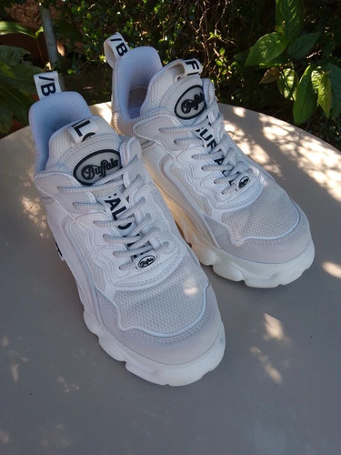 Buffalo trainers ladies size - buffalo,