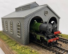 OO Gauge Engine Shed 2 Road