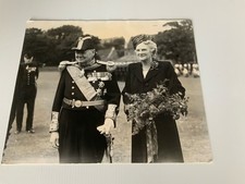Winston Churchill  Black & White Press Photograph  Winston Churchill & Wife