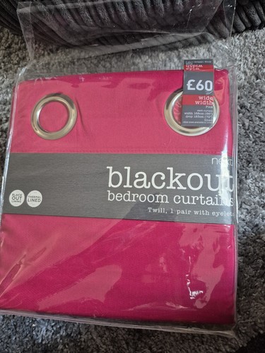 New dark red blackout - red,