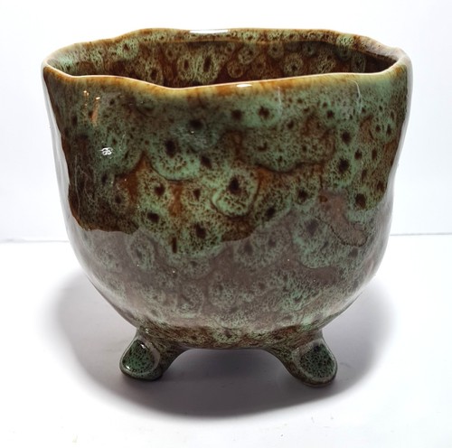 Legged ceramic flower pot - 3,