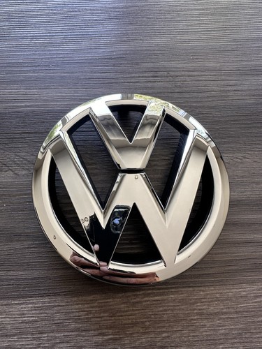 Volkswagen front grill emblem - grill,