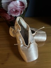 FREED OF LONDON BALLET POINTE