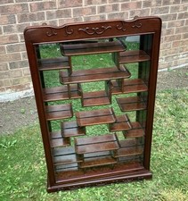 VINTAGE WALL HANGING FREESTANDING WOODEN DISPLAY UNIT/CARVED DETAILING/MIRRORED 