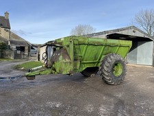 Dowdswell 1600 Dual Spreader