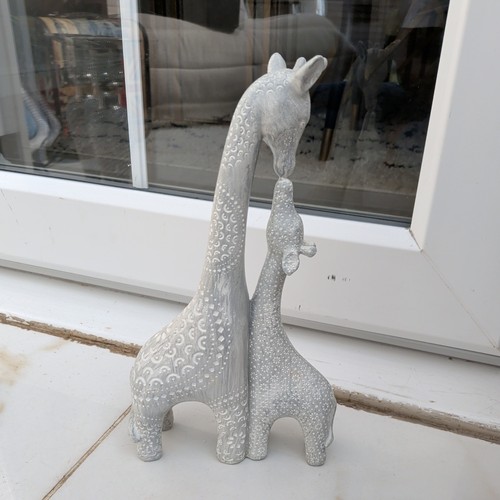 Giraffe mom child home decor - giraffe,