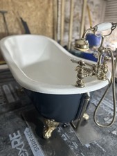 Cast Iron Vintage roll top Slipper Free Standing Bath With Heritage Taps