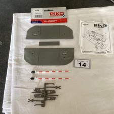 Rare PIKO H0 55725 Railroad Crossing/Railway Gate. Unused. See Des (14)