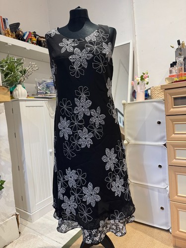 Studio petite black floral - studio, i