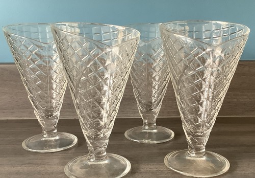 Clear glass sundae dessert - clear,