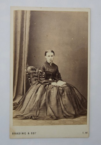 1865 cdv pretty lady - pretty, in