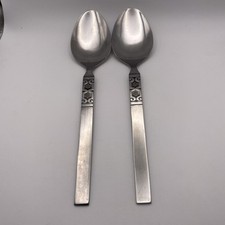 Vintage Oneida Cutlery Stainless Steel Artistic Pair Table Spoons 21.2 Cm Korea