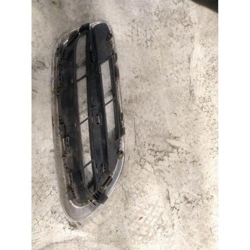 Front grille nissan micra - front,
