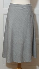 DAMART SIZE 16 L29 LIGHT GREY