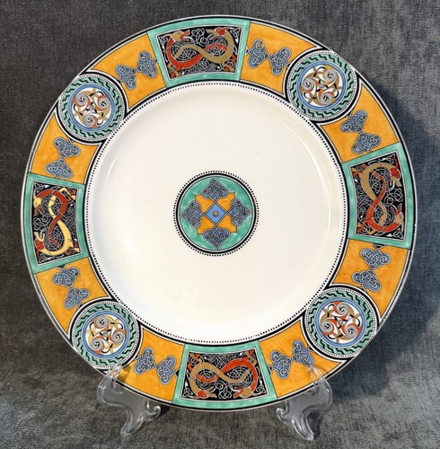 Pair wedgwood bone china - pair,