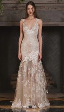 wedding dress brand new size 8