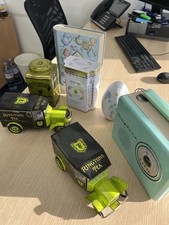 Ringtons Tea Tins uncle  2023 Vintage Delivery Vans and radio shape. Collectible