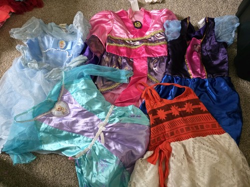 Lot girls dress disney - up,