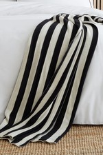 Style Sisters Knitted Stripe Throw Soft Cotton Sofa Bed Blanket Black & White