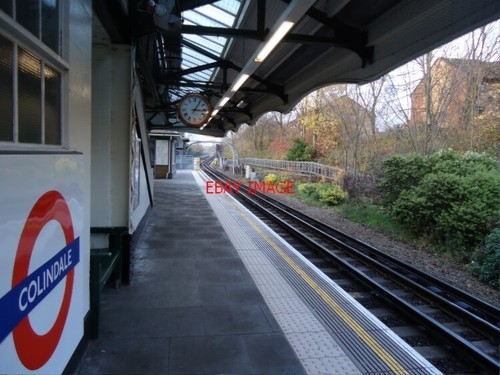 Photo colindale underground - photo,
