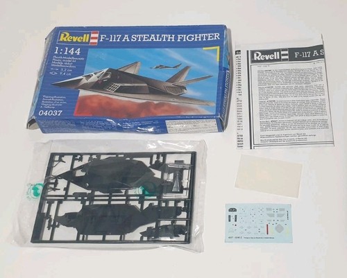 Revell model 04037 117 - revell, f-117