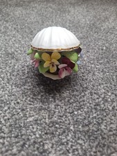 ROYAL DOULTON ClamShell Floral