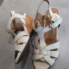 Clarks Size 6 White Wedge Sandals