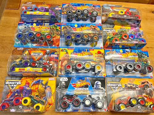 Hot wheels monster trucks - hot,